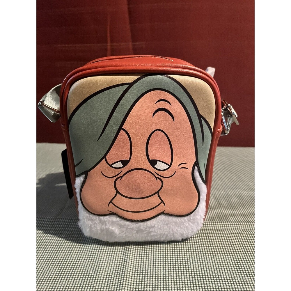NWT Disney Snow White And The Seven Dwarfs Sleepy Dwarf‎ Crossbody Bag